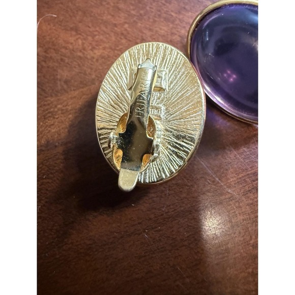 TRIFARI‎ PURPLE LUCITE CLIP EARRINGS Vintage - Picture 2 of 6